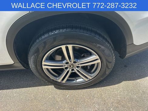 Used 2021 Mercedes-Benz GLC 300 image 9