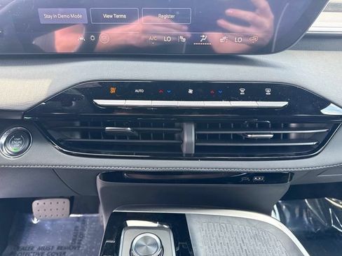 New 2026 Buick Enclave Sport Touring w/ Power Package FWD image 26
