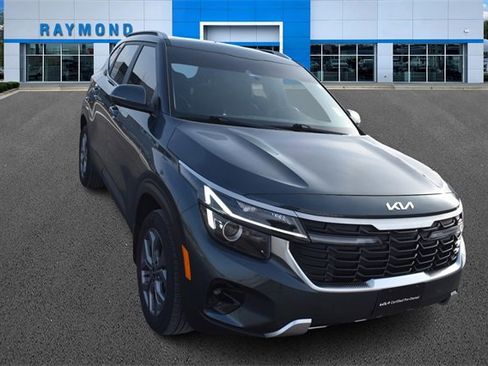 Used 2024 Kia Seltos S image 9