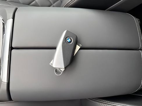 New 2026 BMW X5 xDrive50e w/ M Sport Package image 29