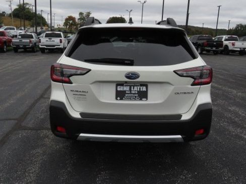 Used 2025 Subaru Outback Limited image 15
