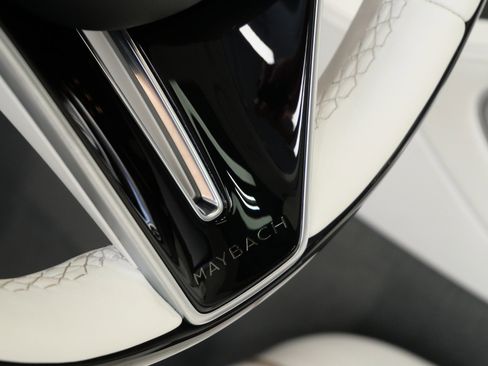 Used 2024 Mercedes-Benz Maybach GLS 600 4MATIC image 26