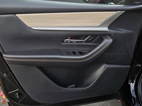 Certified 2025 MAZDA CX-90 Plug-In Hybrid w/Premium Sport image 11