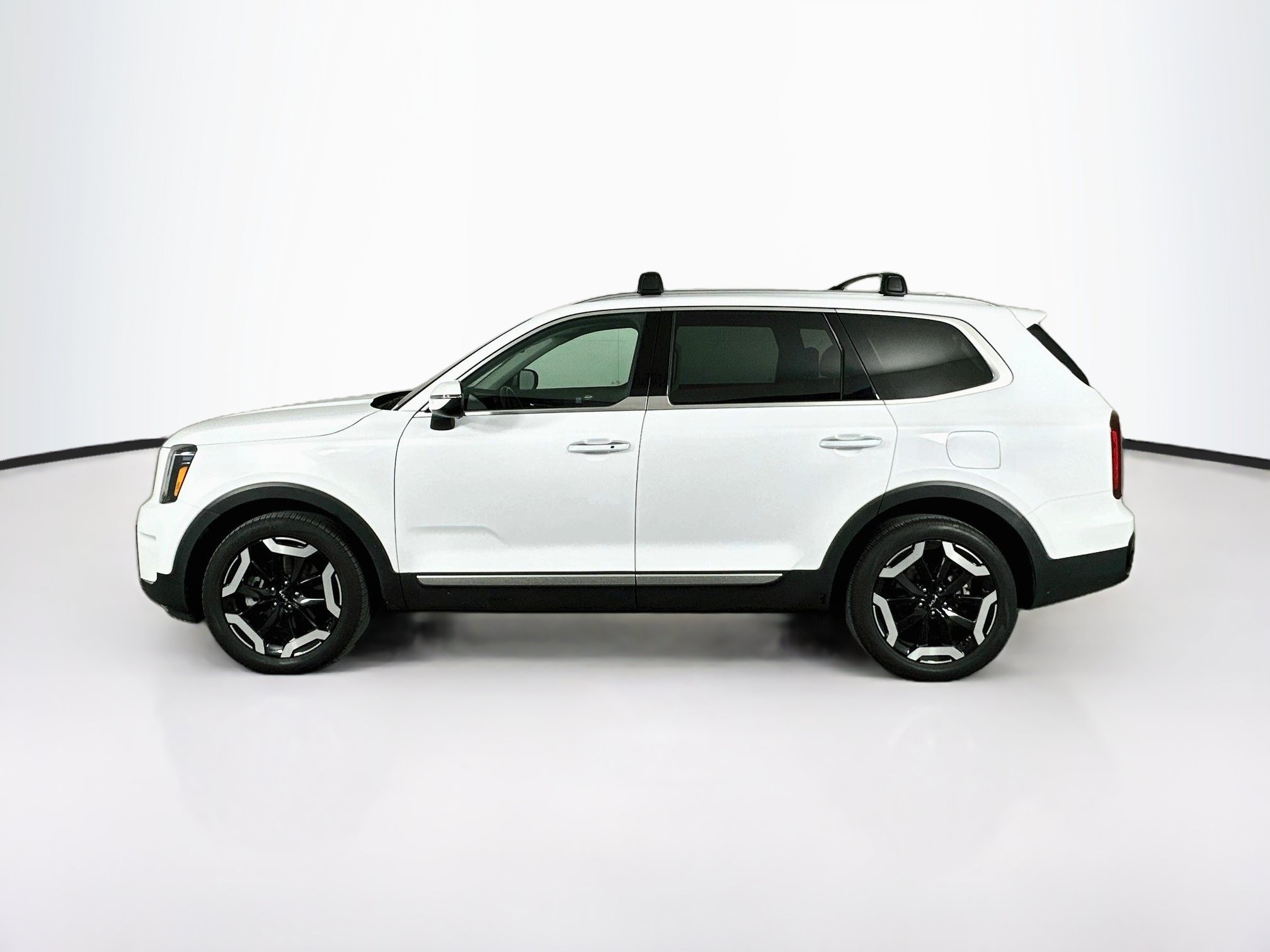 Used 2025 Kia Telluride S AWD/4WD image 4