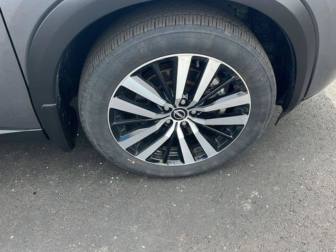 Used 2024 Nissan Pathfinder Platinum w/ Cargo Package image 35