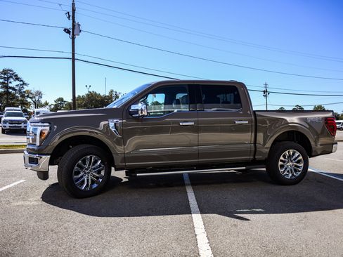 New 2025 Ford F150 Lariat w/ Equipment Group 501A Mid image 3