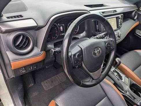 Used 2018 Toyota RAV4 SE w/ Power Extra Value Package FWD image 7