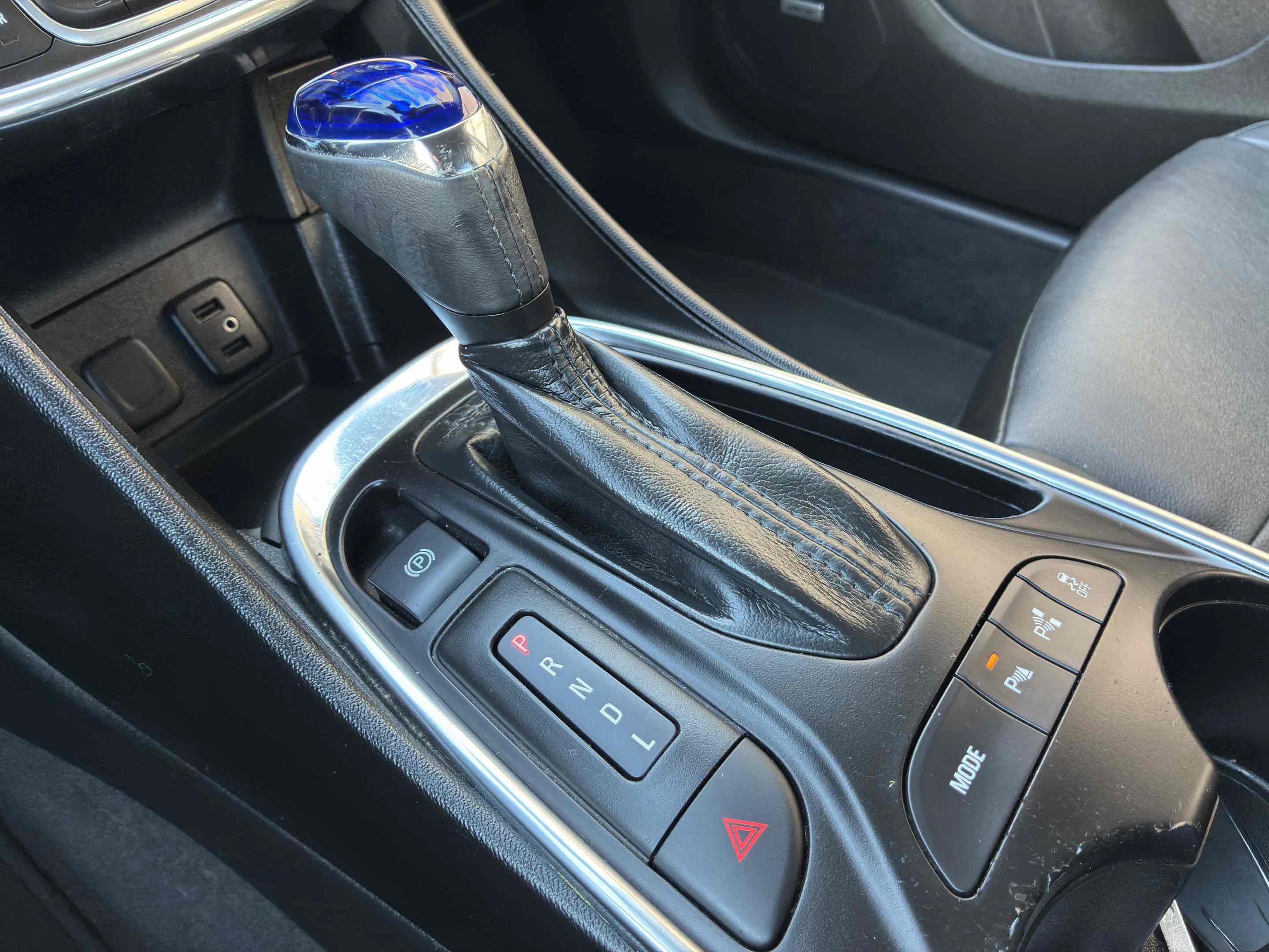 Used 2018 Chevrolet Volt Premier FWD image 26