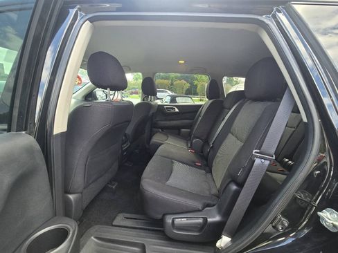 Used 2020 Nissan Pathfinder S AWD/4WD image 22