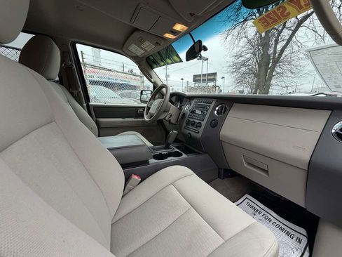 Used 2013 Ford Expedition XLT image 22
