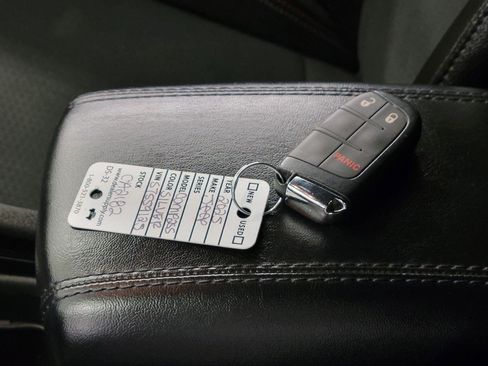 Used 2025 Jeep Compass Trailhawk AWD/4WD image 49
