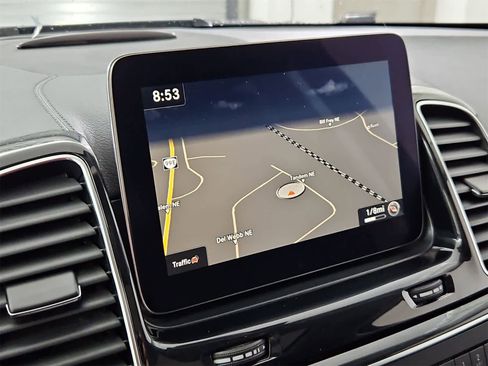 Used 2017 Mercedes-Benz GLS 550 4MATIC image 30