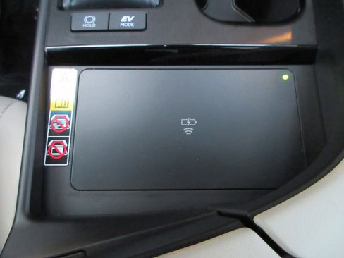 Used 2025 Lexus ES 300h w/ Premium Package image 48