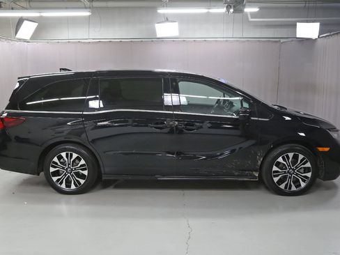Certified 2025 Honda Odyssey Elite image 16