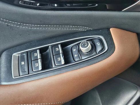 Used 2022 Subaru Outback Touring AWD/4WD image 6