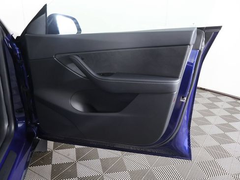 Used 2020 Tesla Model Y Long Range AWD/4WD image 25