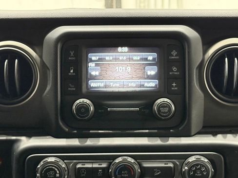 Used 2019 Jeep Wrangler Unlimited Sport S image 22