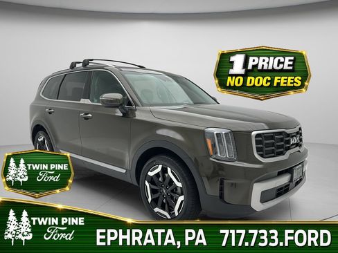 Used 2025 Kia Telluride S AWD/4WD image 1