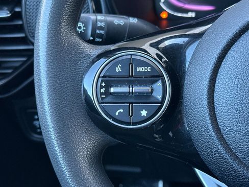 Used 2023 Kia Soul S FWD image 27