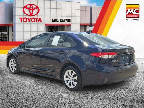 Used 2025 Toyota Corolla LE FWD image 3