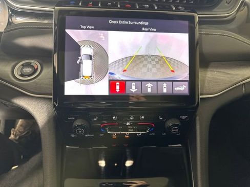 Used 2023 Jeep Grand Cherokee 4WD 4xe w/ Luxury Tech Group II image 23