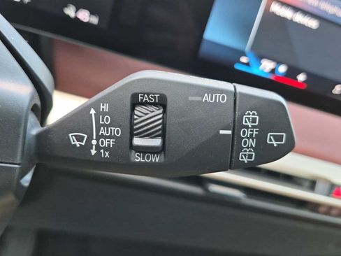 Used 2024 BMW iX xDrive50 w/ Premium Package AWD/4WD image 27
