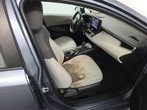Used 2022 Toyota Corolla LE image 8