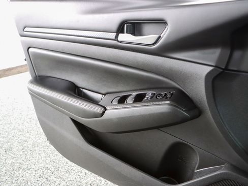 Used 2024 Nissan Altima 2.5 SV image 21