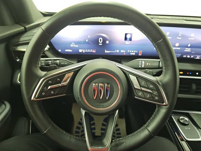 Used 2025 Buick Enclave Preferred AWD/4WD image 7