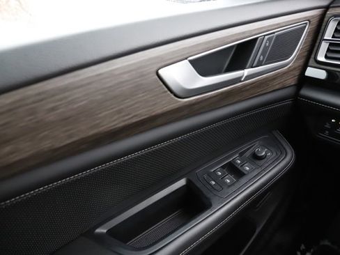 Used 2024 Volkswagen Atlas SEL image 28