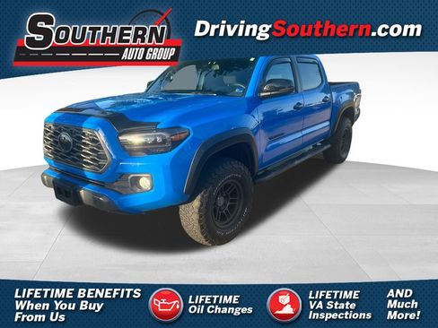 Used 2021 Toyota Tacoma TRD Off-Road w/ Technology Package AWD/4WD image 1