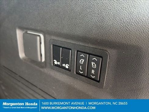 Used 2021 Chevrolet Tahoe Z71 w/ Z71 Signature Package AWD/4WD image 33