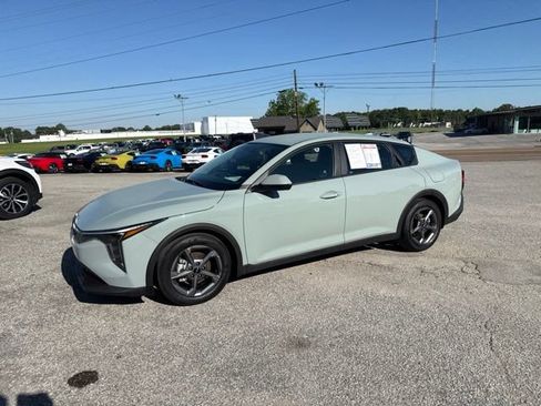 Used 2025 Kia K4 FWD image 3