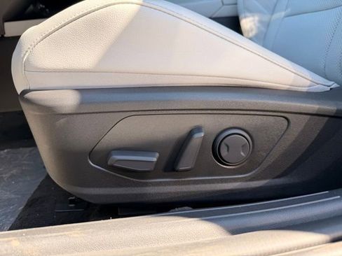 New 2026 Hyundai Elantra Limited FWD image 10