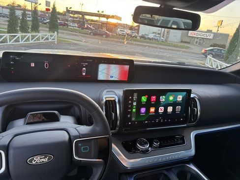 Used 2025 Ford Expedition Tremor image 33