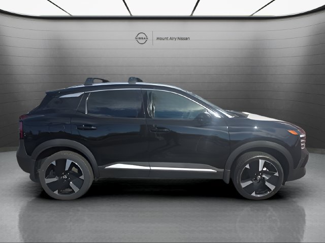 New 2026 Nissan Kicks SR FWD image 3