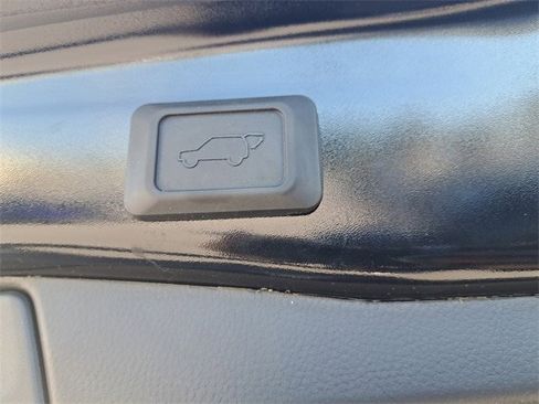 Used 2023 Toyota RAV4 XLE image 7