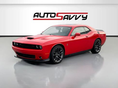Used 2023 Dodge Challenger R/T Scat Pack RWD image 3