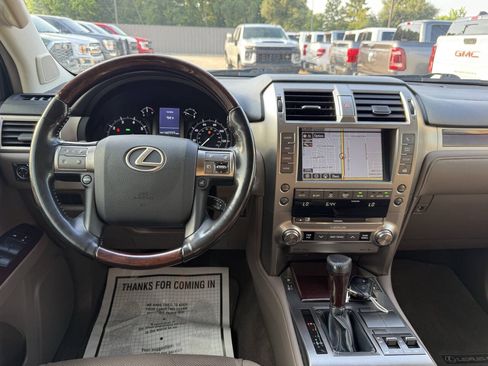 Used 2017 Lexus GX 460 Premium AWD/4WD image 24