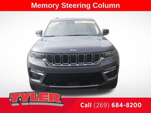 Certified 2022 Jeep Grand Cherokee Limited w/ Luxury Tech Group II AWD/4WD image 2
