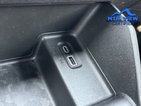 Used 2023 Chevrolet Colorado W/T image 18