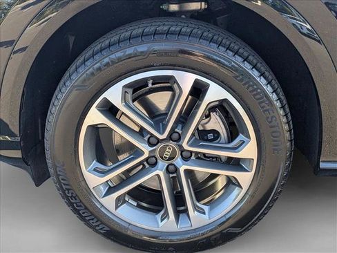 Certified 2025 Audi Q5 Premium w/ Convenience Package AWD/4WD image 21