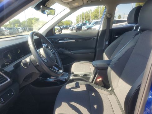 Used 2025 Kia Seltos S FWD image 11