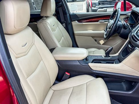Used 2019 Cadillac XT5 Luxury FWD image 33