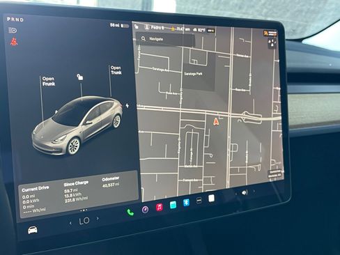 Used 2021 Tesla Model 3 Standard Range Plus image 16