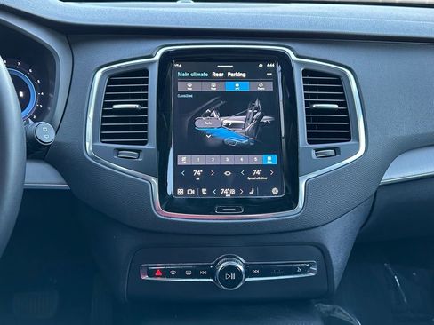 Used 2023 Volvo XC90 B5 Core w/ Protection Package Premier image 36
