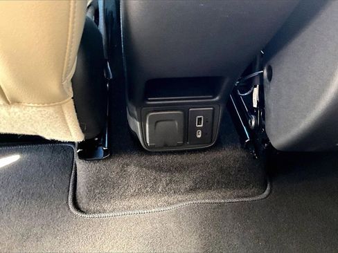 Used 2024 Buick Encore GX Avenir w/ Avenir Convenience Package image 25