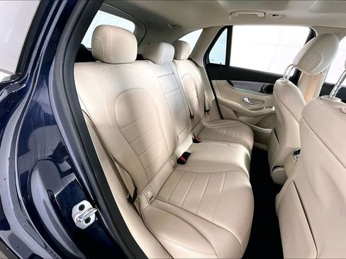 Used 2022 Mercedes-Benz GLC 300 w/ Premium Package Lite image 27