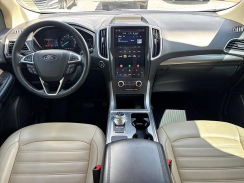 Used 2022 Ford Edge SEL w/ Convenience Package AWD/4WD image 4