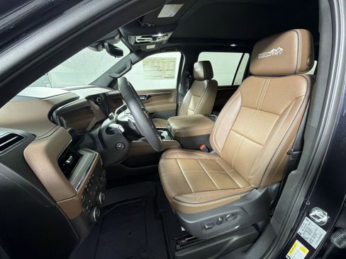 New 2026 Chevrolet Suburban High Country w/ LPO, Get Active Package AWD/4WD image 13